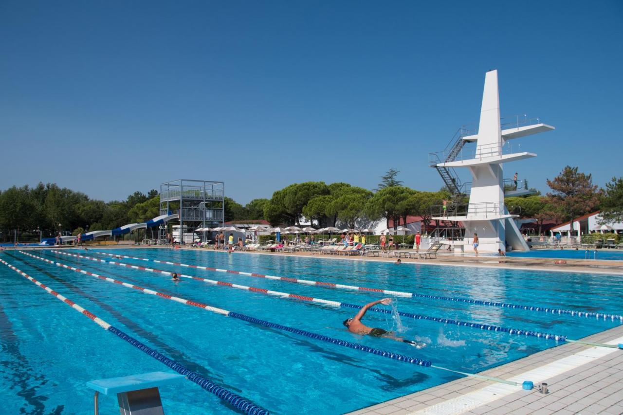 Club Del Sole Marina Julia Family Collection Hotel Exterior foto